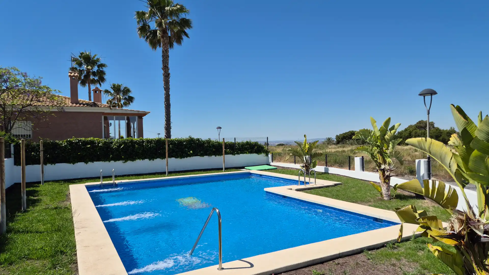 Piscina de Casa o chalet en venta en Busot con Aire acondicionado, Calefacción y Jardín privado