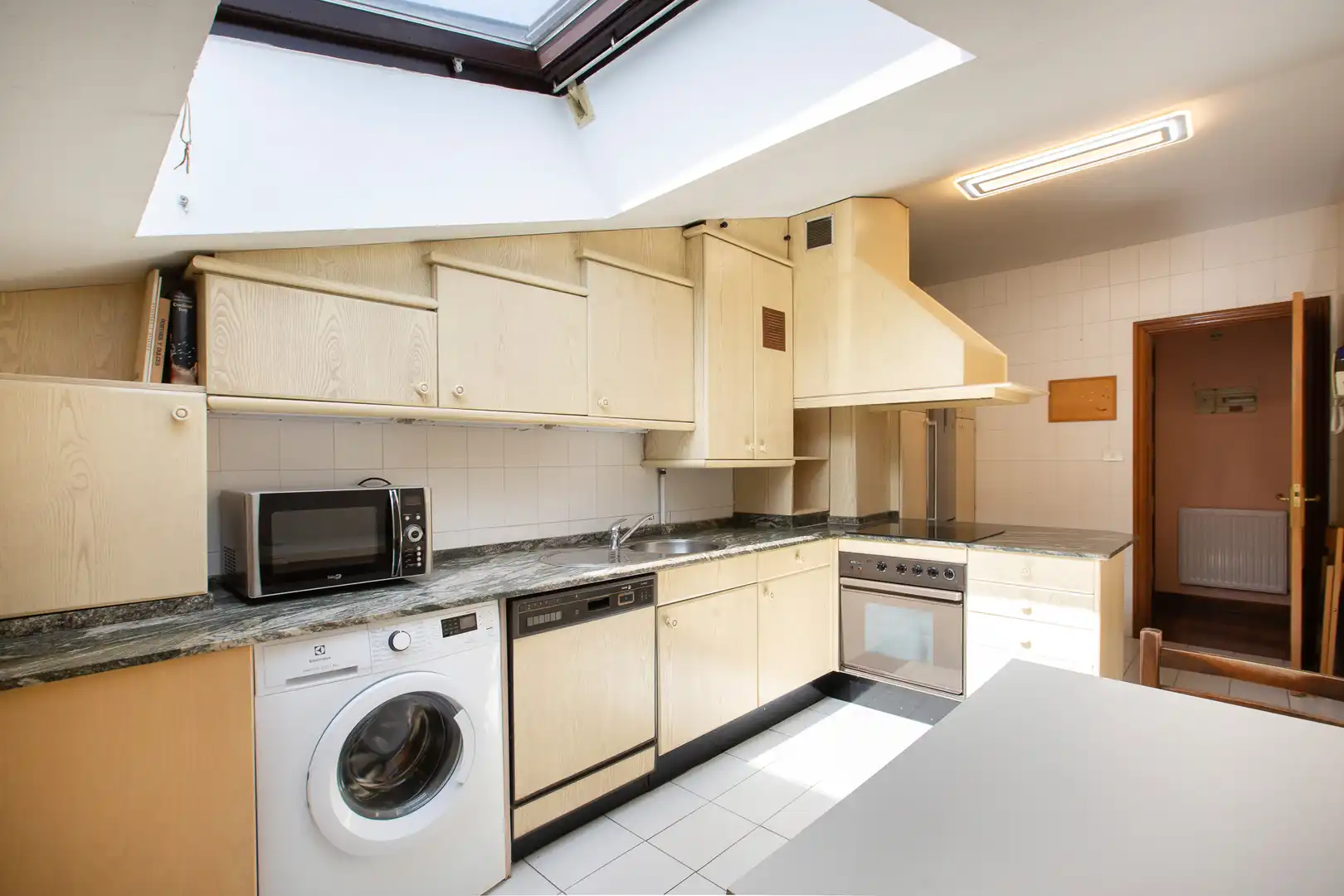 Kitchen of Flat for sale in Bilbao   with Air Conditioner, Heating and Parquet flooring