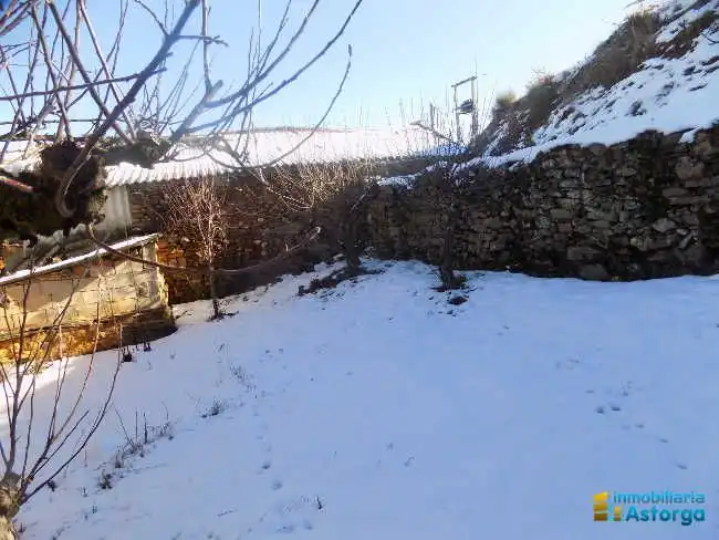 Finca rústica en venda en Brazuelo amb Jardí privat