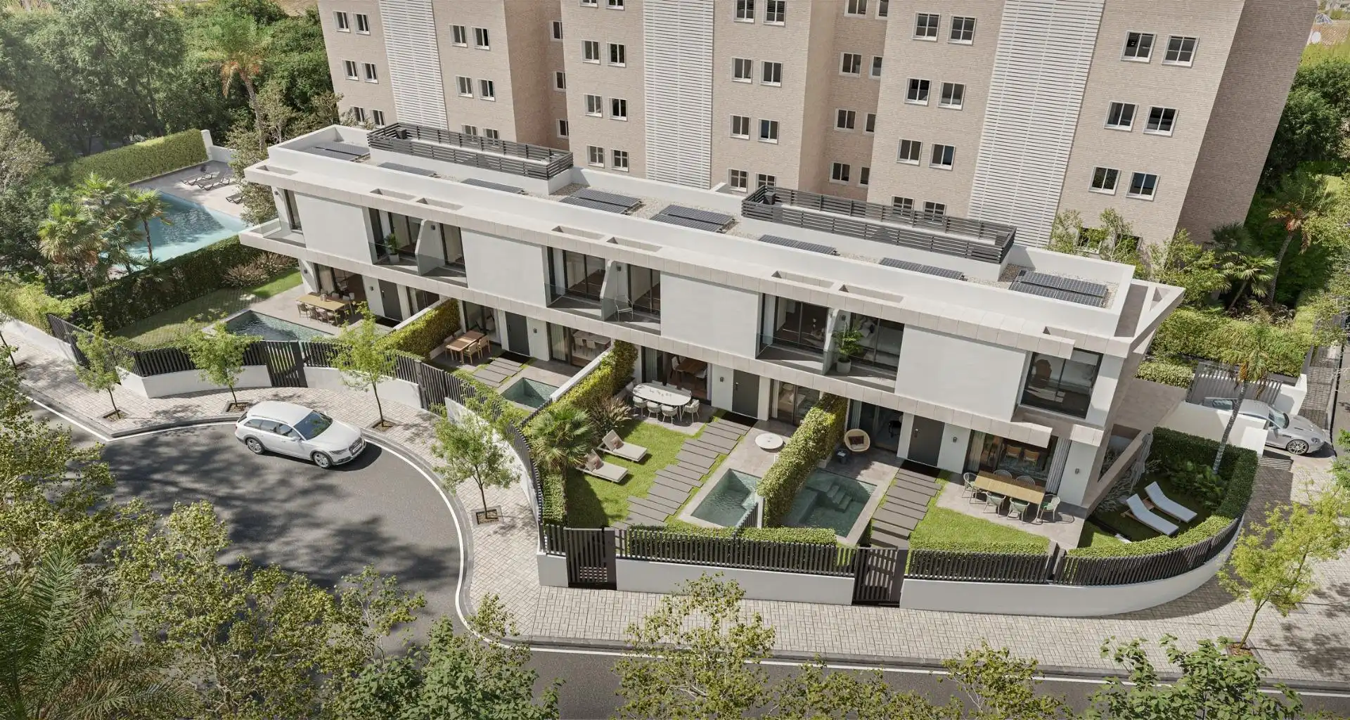 Vista exterior de Casa adosada en venta en Málaga con Aire acondicionado, Calefacción y Jardín privado