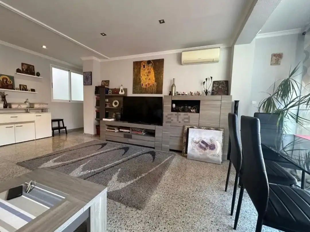 Flat with terrace for sale in Quatre Carreres, imagen 4