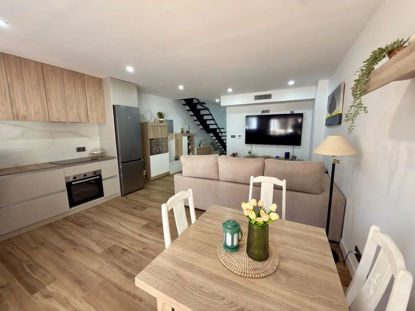 Sala de estar de Casa o chalet en venta en Santa Margarida I Els Monjos con Aire acondicionado, Jardín privado y Terraza