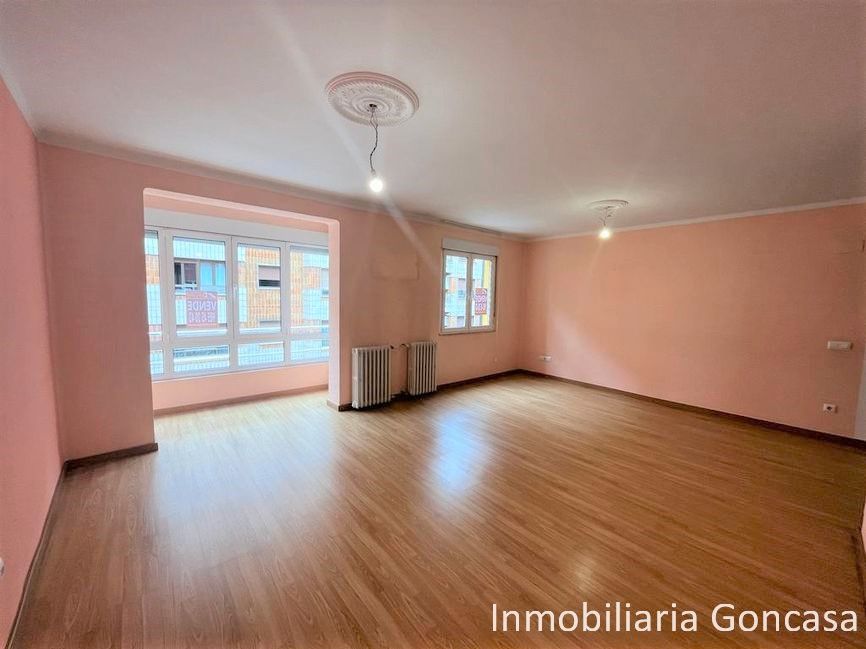 Living room of Flat for sale in Mieres (Asturias)  with Heating, Parquet flooring and Oven