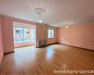Living room of Flat for sale in Mieres (Asturias)  with Heating, Parquet flooring and Oven