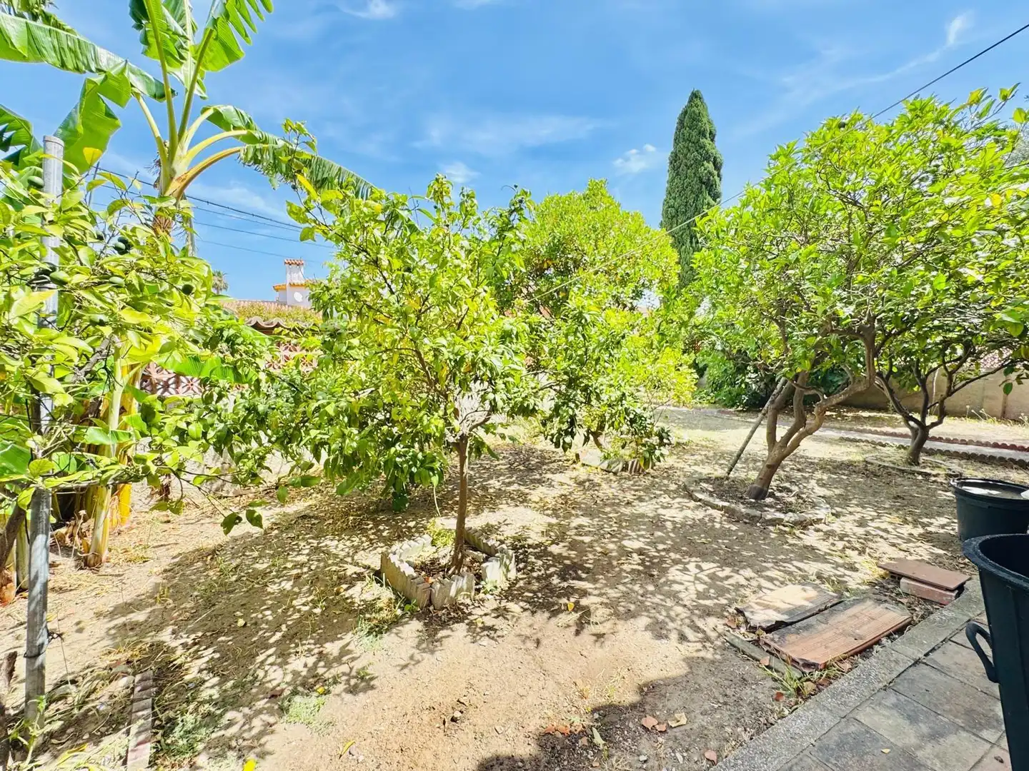 Houses for sale in Algeciras  with Private garden and Swimming Pool