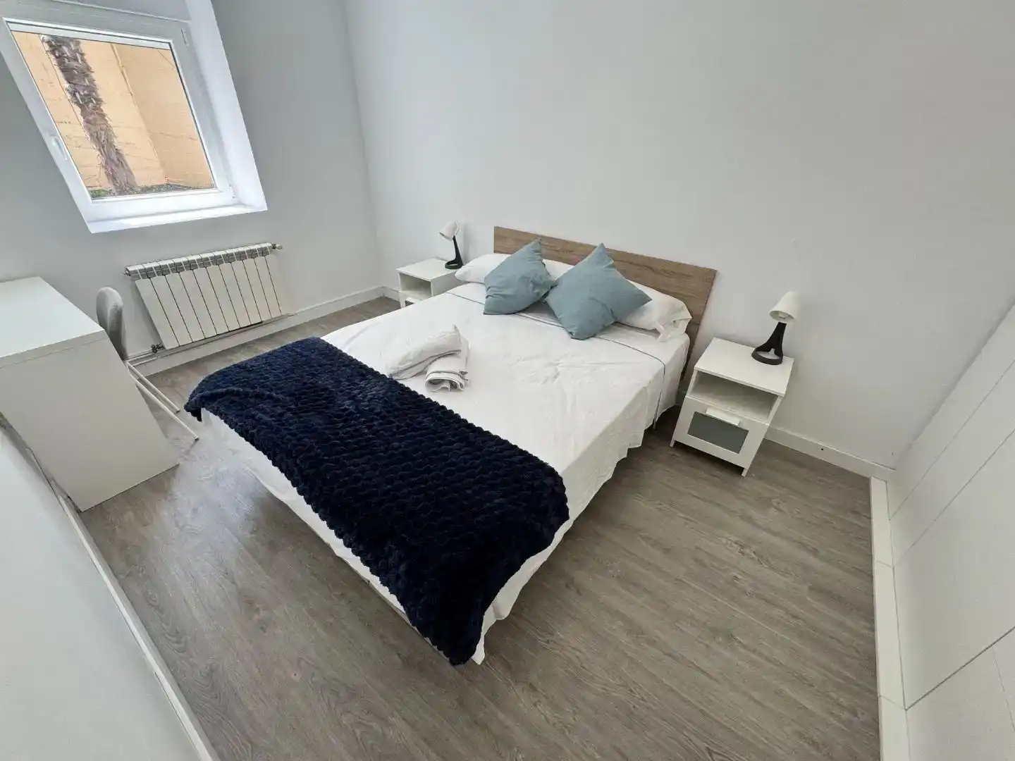 Schlafzimmer von Haus oder Chalet zur Miete in Santander mit Privatgarten, Möbliert und Ofen