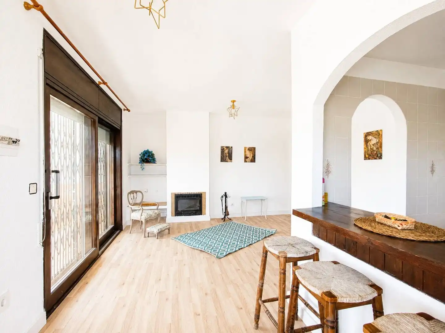 Sala d'estar de Casa o xalet en venda en Sant Pere Pescador amb Calefacció, Parquet i Terrassa