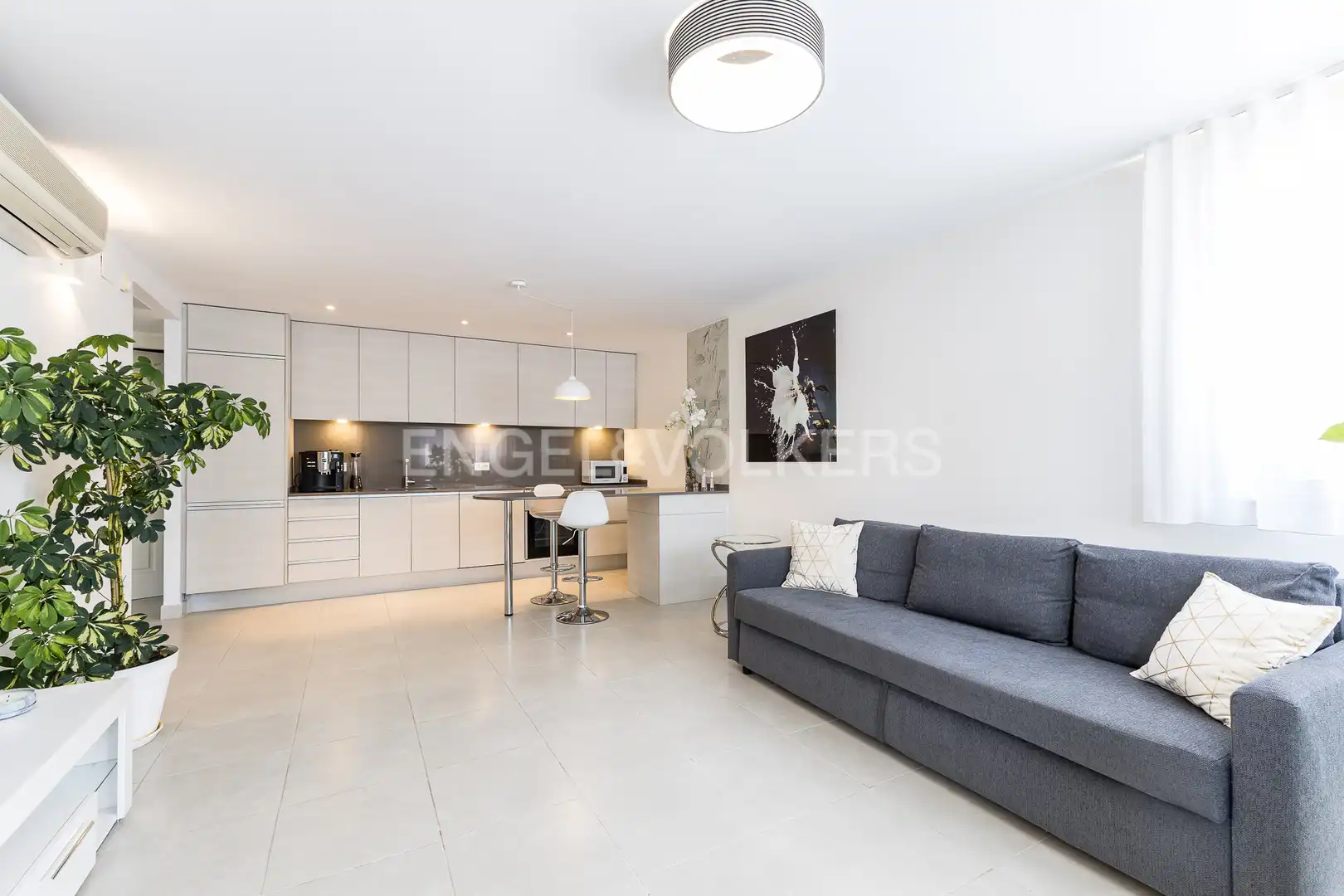 Sala d'estar de Casa o xalet en venda en Sitges amb Aire condicionat, Calefacció i Jardí privat