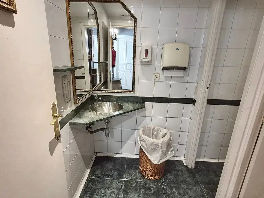 Local comercial en traspàs a Calle de la Reina Victoria, imagen 19