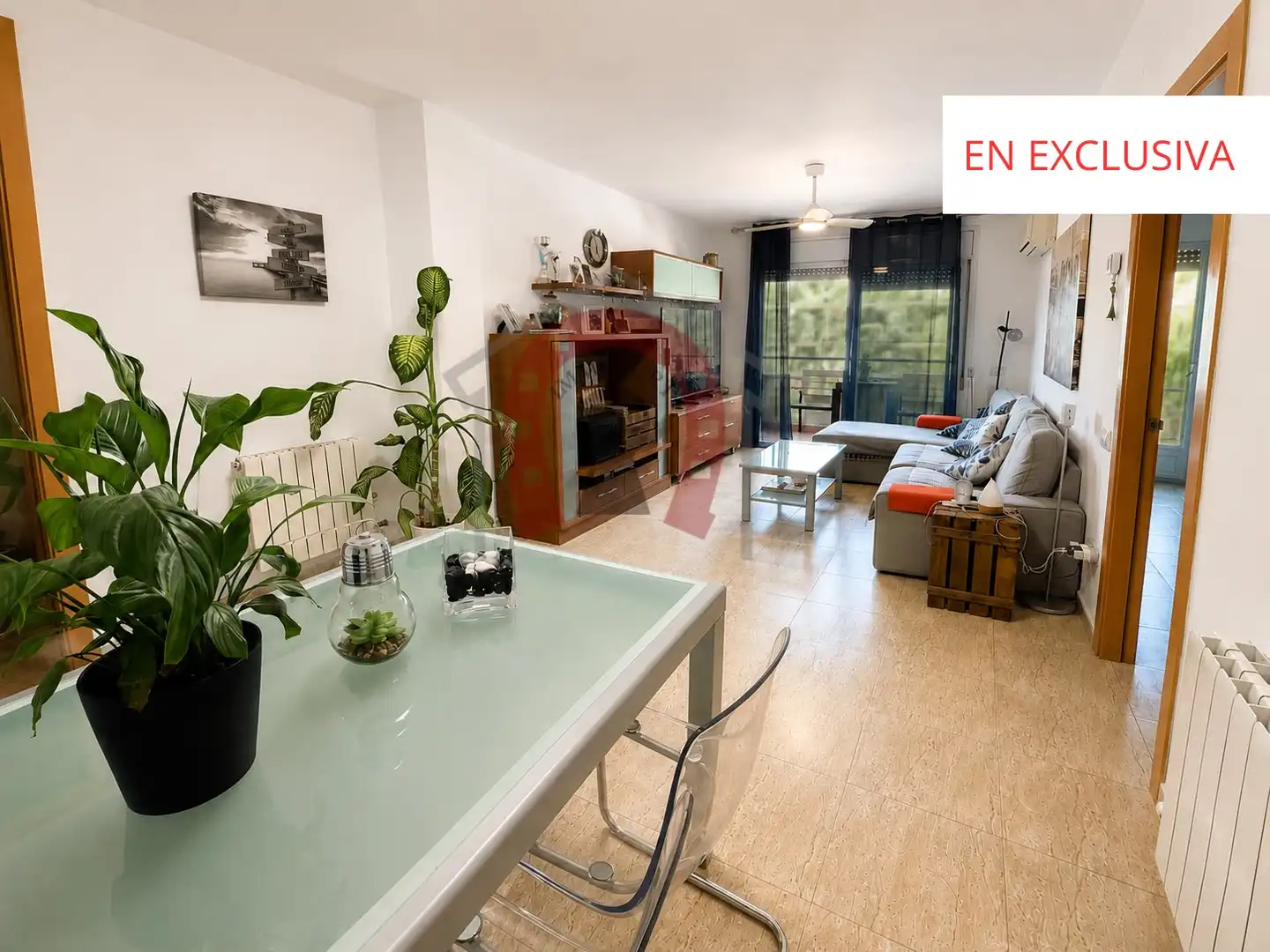 Sala d'estar de Pis en venda en Palau-solità i Plegamans amb Aire condicionat i Balcó