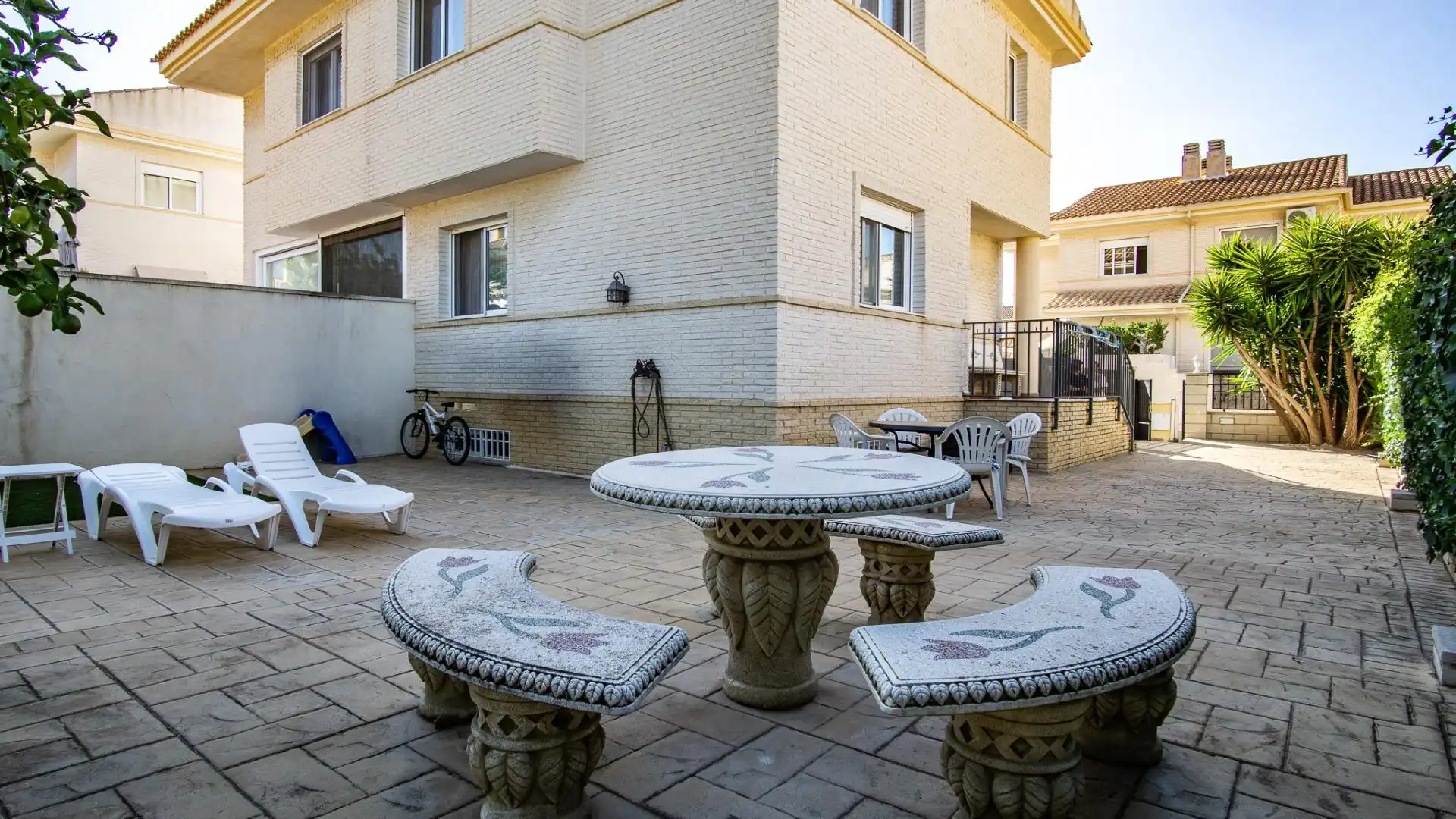 Terraza de Casa adosada en venta en Petrer, Alicante