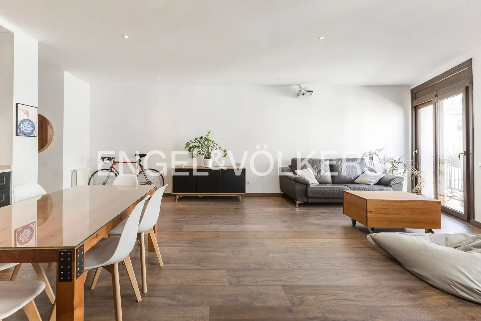 Sala de estar de Piso en venta en Barcelona con Calefacción, Jardín privado y Parquet