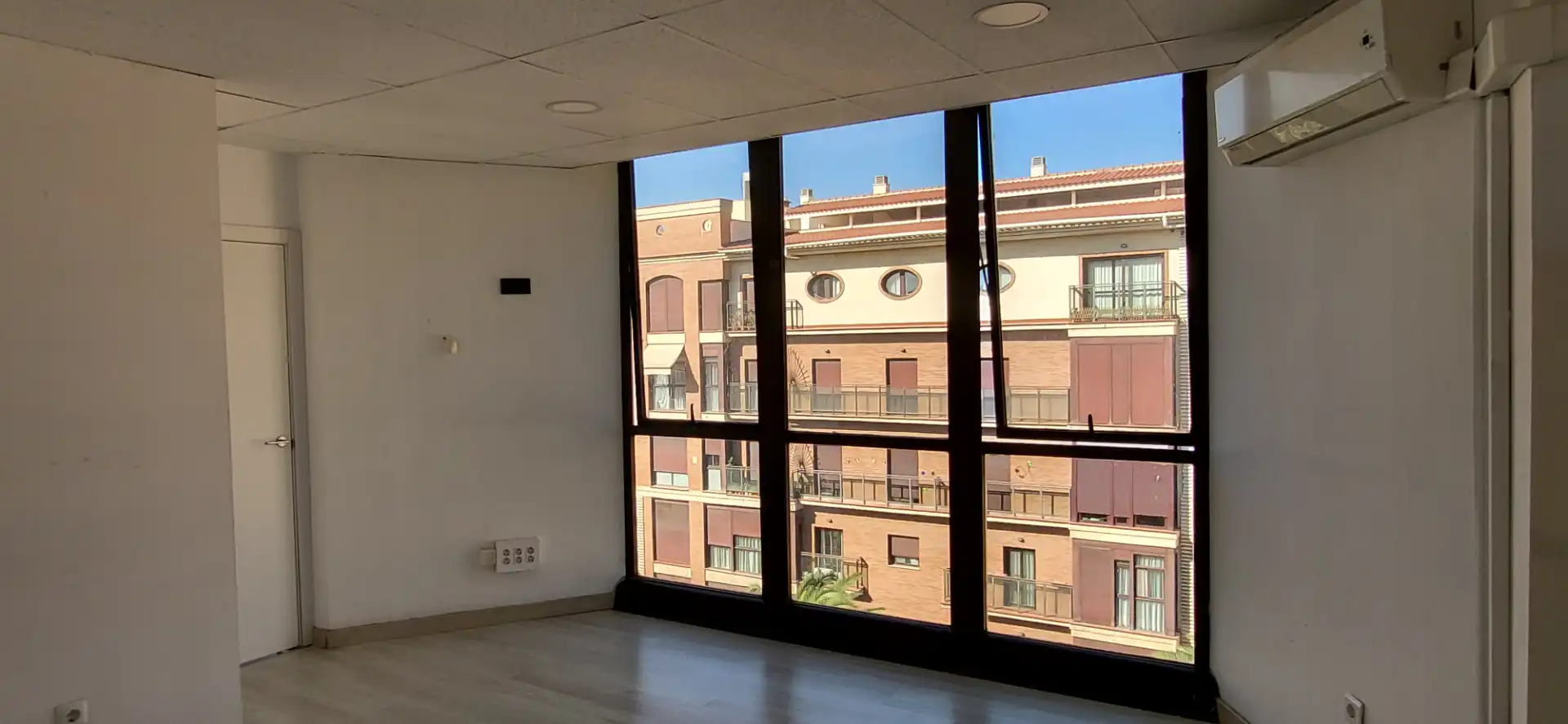 Office for rent in Alameda de Colón, Ensanche Centro - Puerto