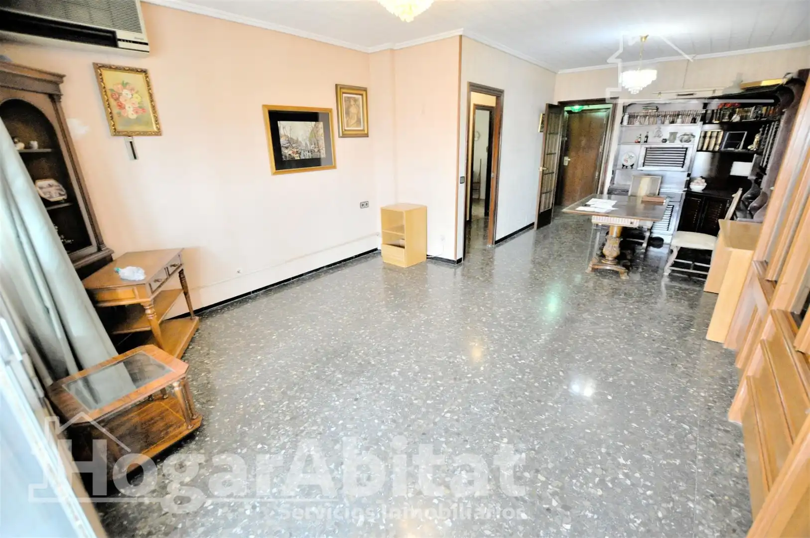 Piso en venta en Valencia con Balcón