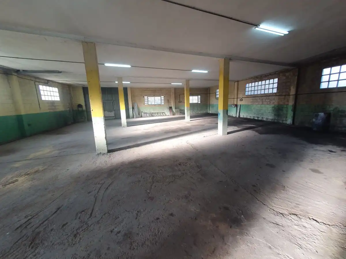 Industrial buildings for rent in Grado