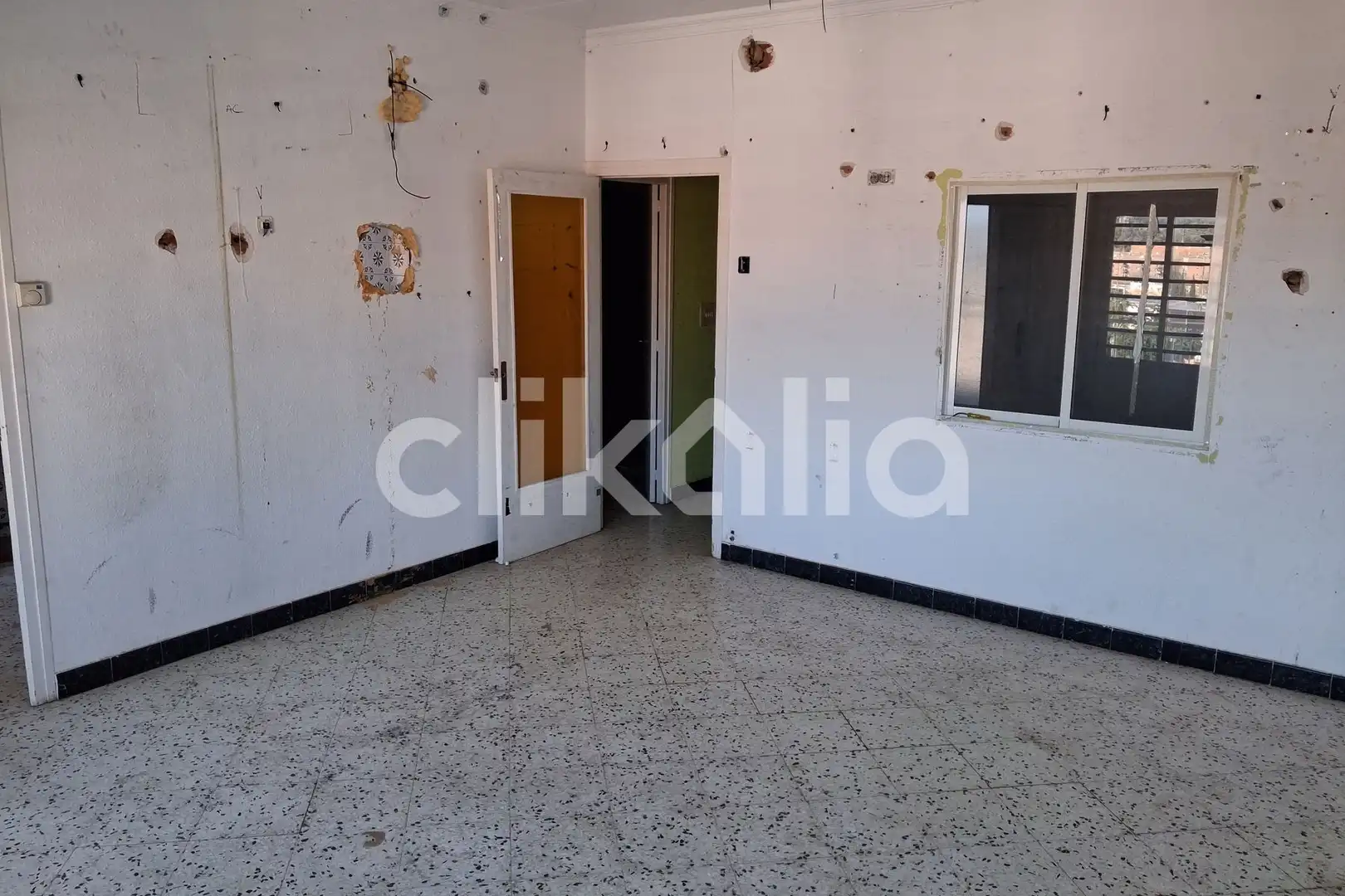 Schlafzimmer von Einfamilien-Reihenhaus zum Verkauf in Sabadell mit Terrasse