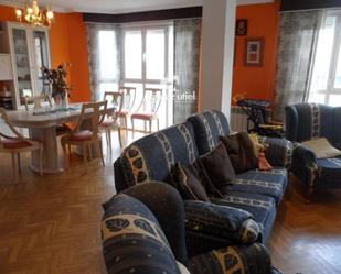 Living room of Flat for sale in Cuenca Capital  with Terrace, Storage room and Swimming Pool