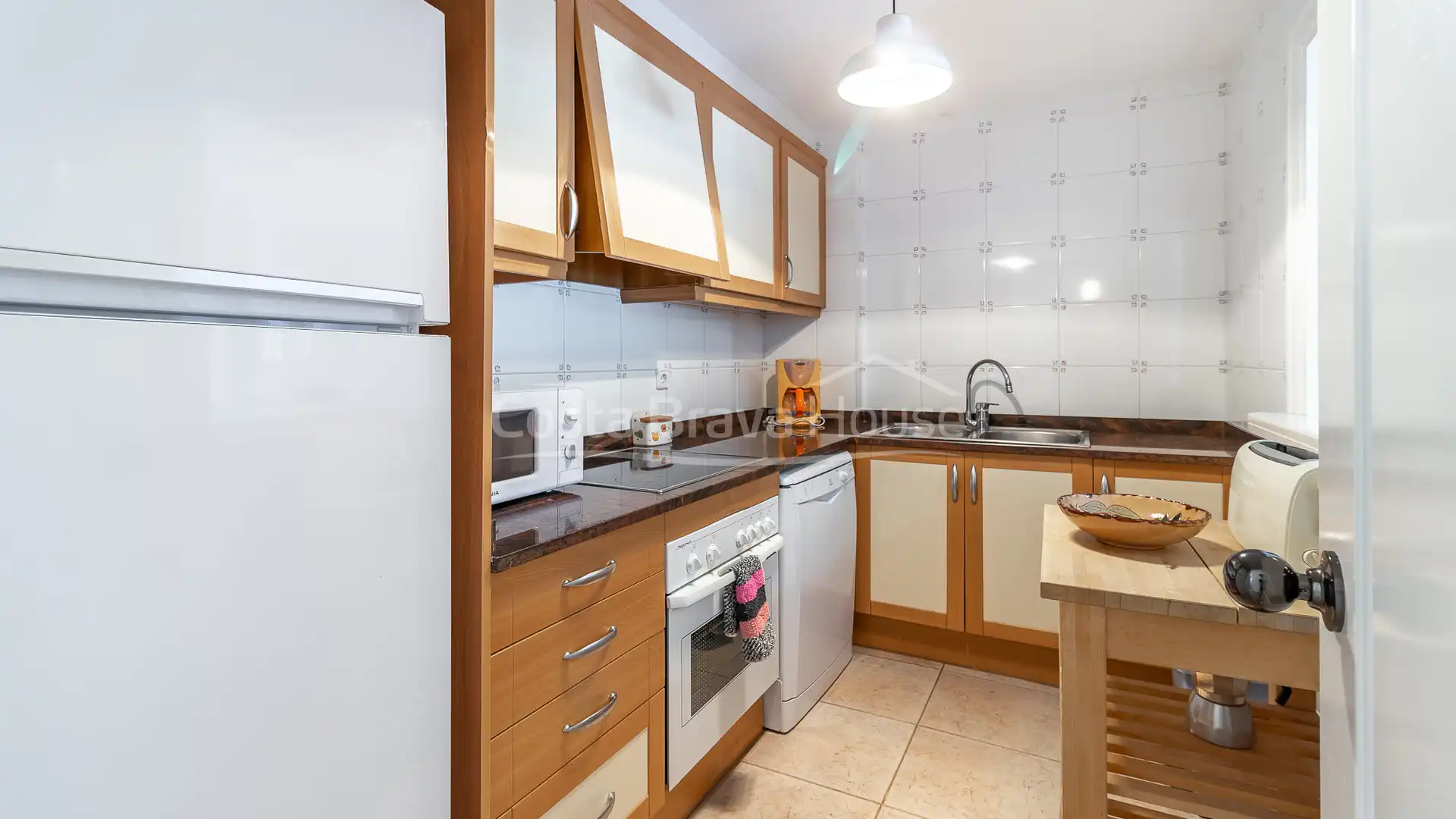 Cocina de Apartamento en venta en Pals con Terraza, Piscina y Horno