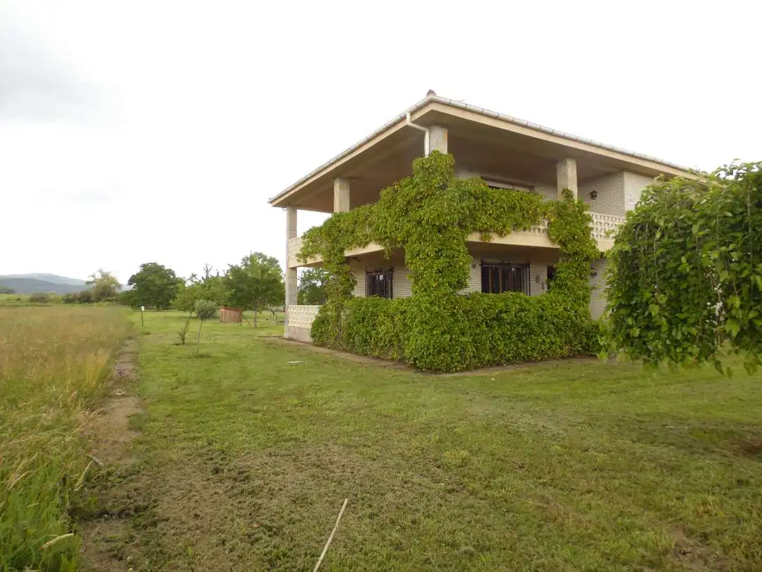 Exterior view of Houses for sale in Villarcayo de Merindad de Castilla la Vieja  with Heating, Terrace and Swimming Pool