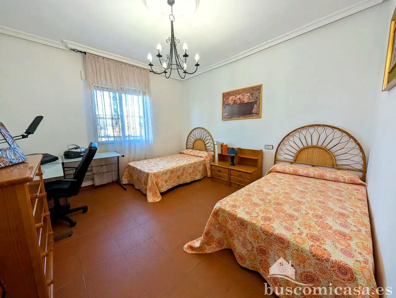 Habitación de Piso de alquiler en Linares con Aire acondicionado y Amueblado