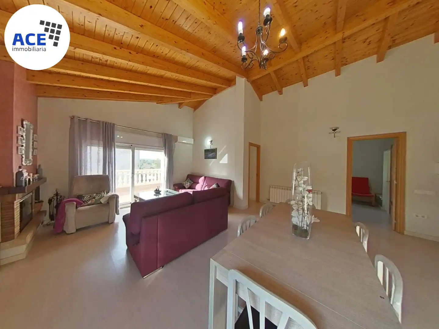 Living room of Houses for sale in Rubí  with Air Conditioner, Heating and Parquet flooring