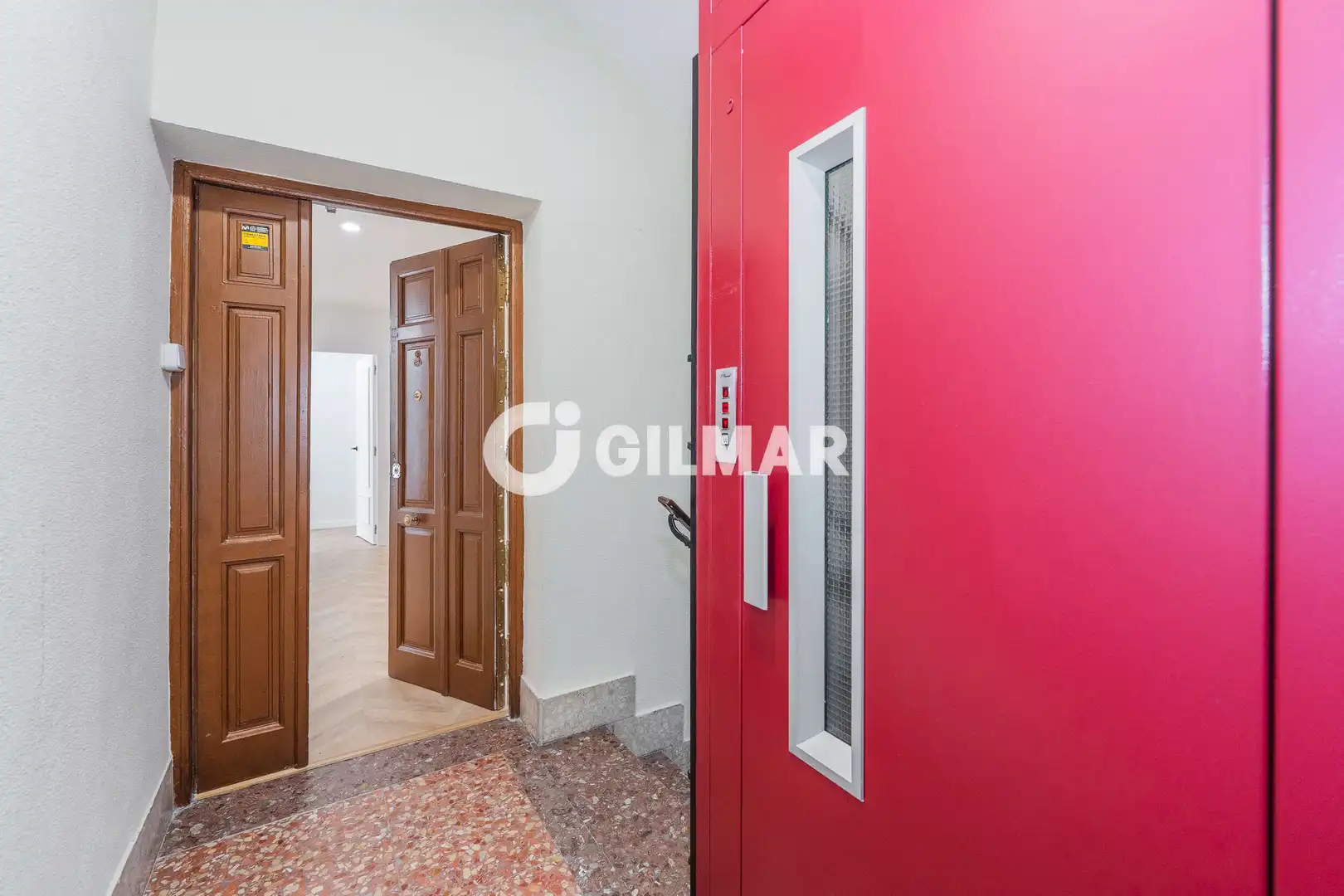 Ático en venta en Madrid con Calefacción y Balcón