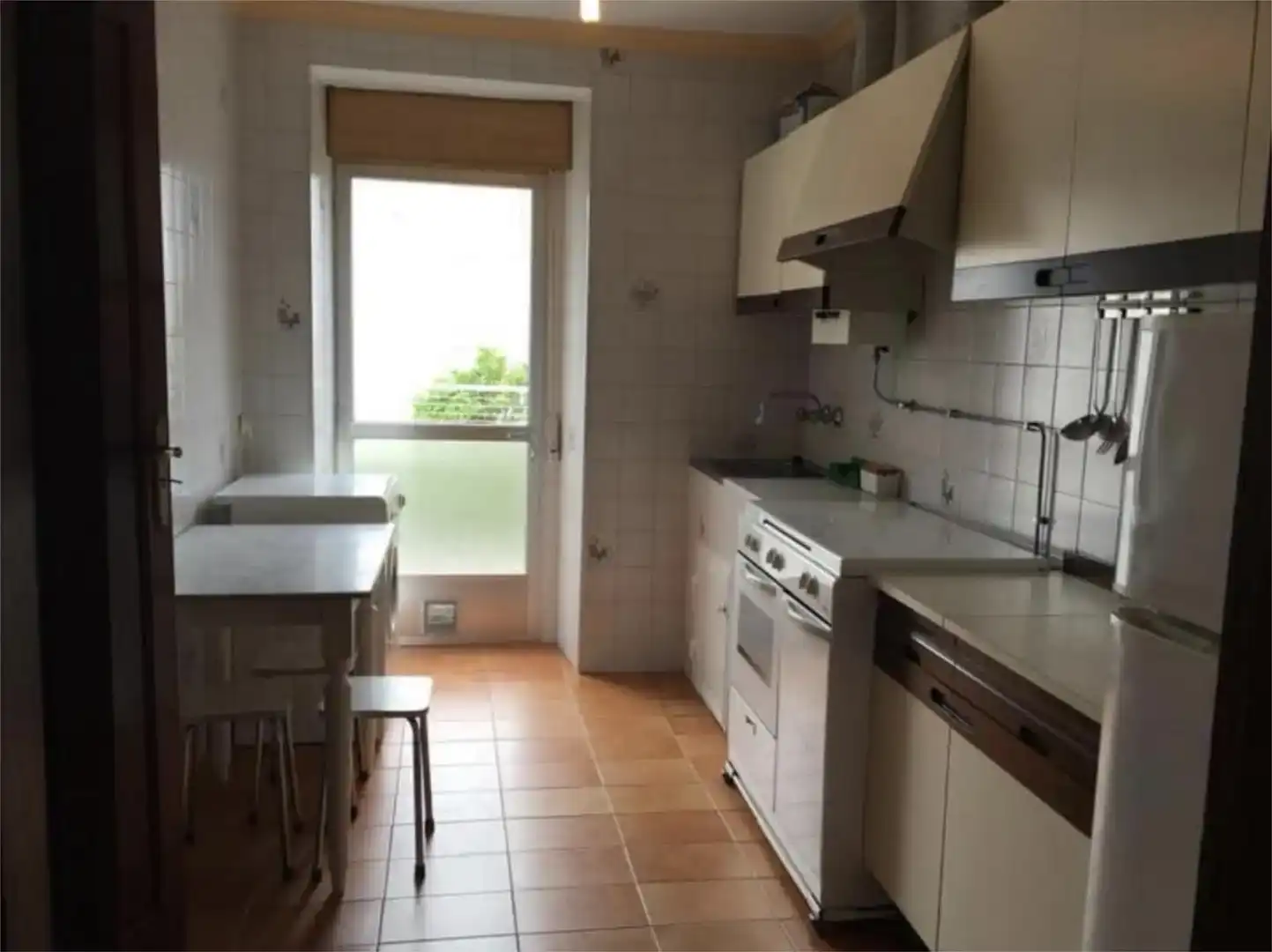Küche von Erdgeschoss zur Miete in Sanxenxo mit Möbliert, Ofen und Waschmaschine