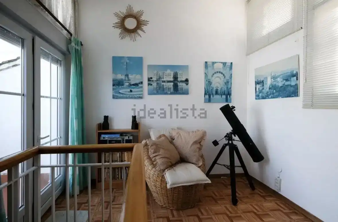 Sala d'estar de Casa adosada en venda en  Granada Capital amb Aire condicionat i Balcó