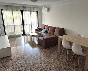 Sala d'estar de Pis de lloguer en Alicante / Alacant amb Aire condicionat, Jardí privat i Terrassa