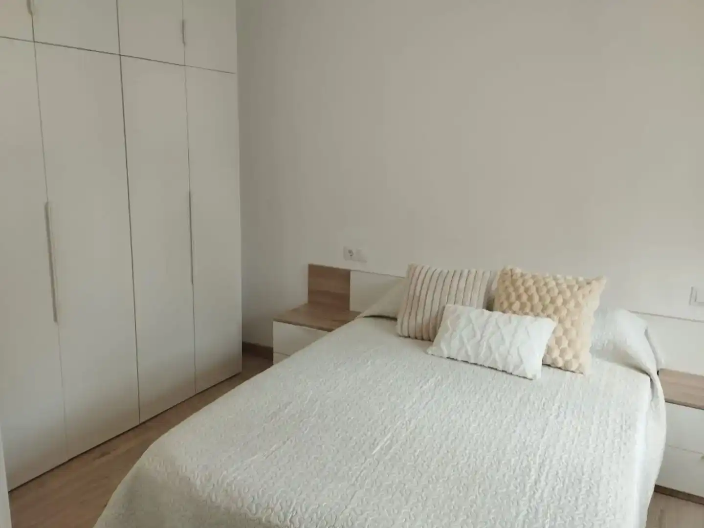 Dormitori de Pis en venda en Zaragoza amb Aire condicionat, Jardí privat i Parquet