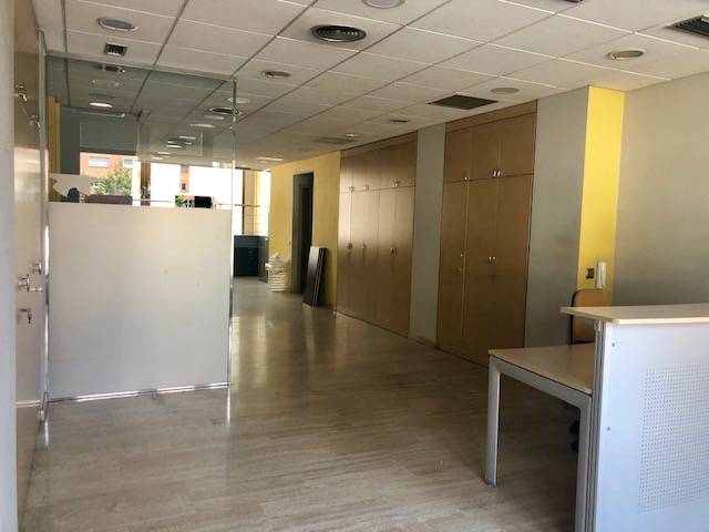 Local comercial en Alquiler en N/A, -1 en Centre