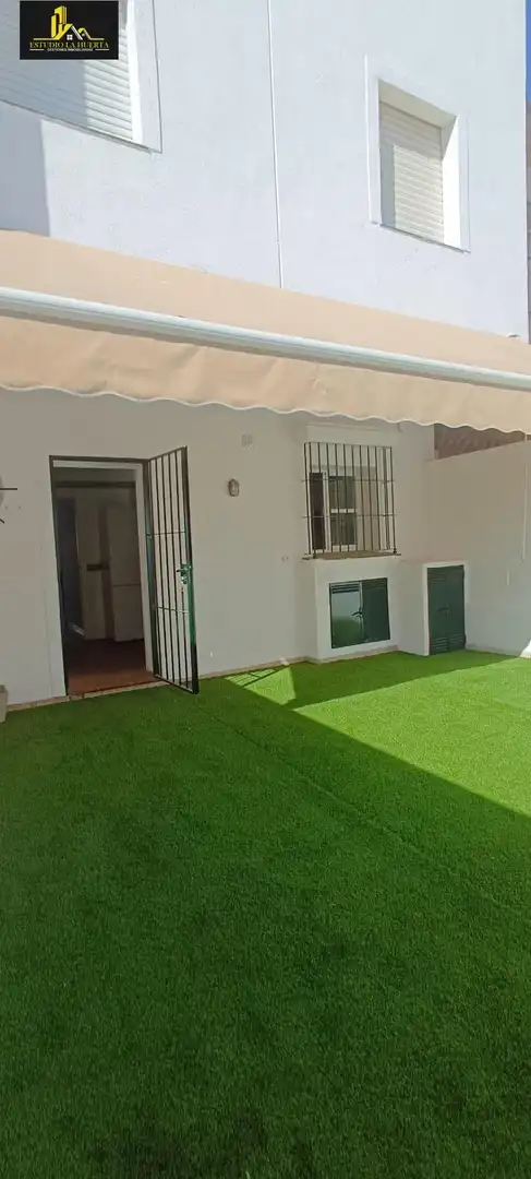 Jardí de Casa o xalet en venda en El Retiro - Parque Atlántico - Ronda este