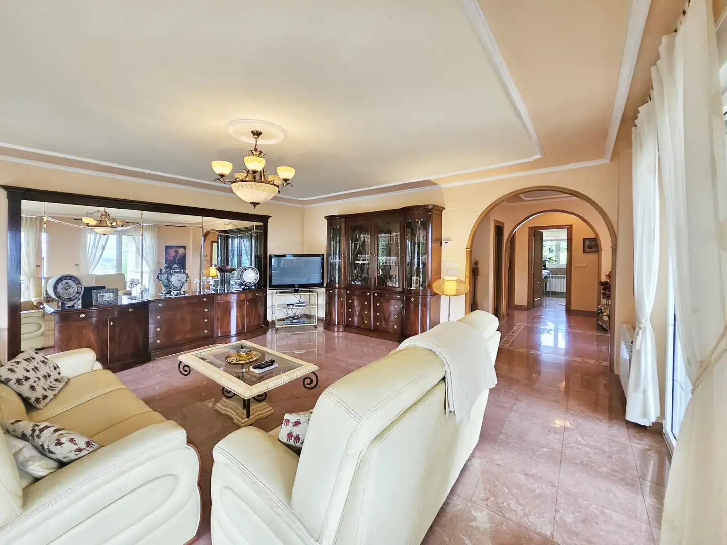 Sala d'estar de Casa o xalet en venda en Coristanco amb Calefacció, Jardí privat i Parquet