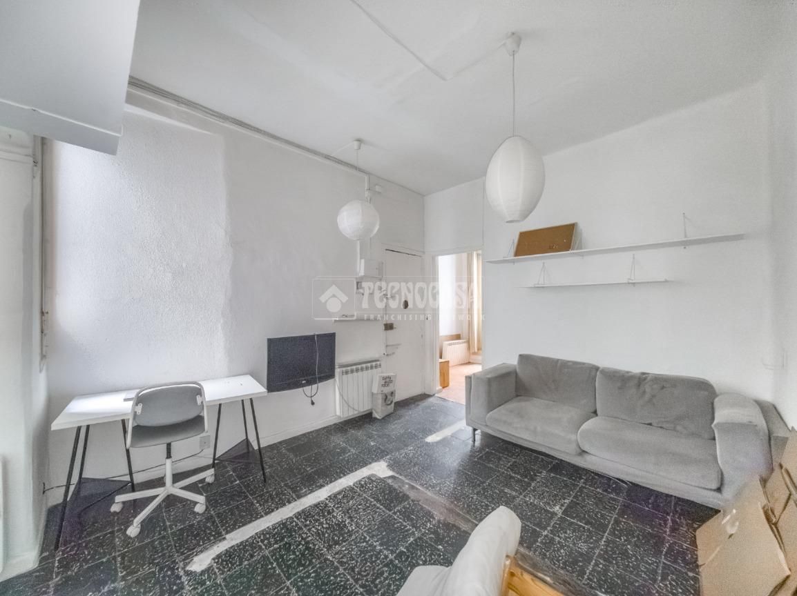Sala d'estar de Pis en venda en  Madrid Capital amb Calefacció i Balcó