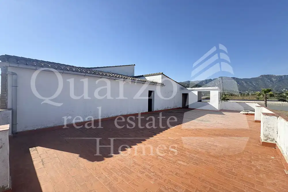 Vista exterior de Casa o xalet en venda en Tavernes de la Valldigna amb Calefacció, Terrassa i Traster