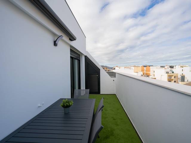Ático en Venta en Calle Bernardo de la Torre, 62 en Santa Catalina - Canteras