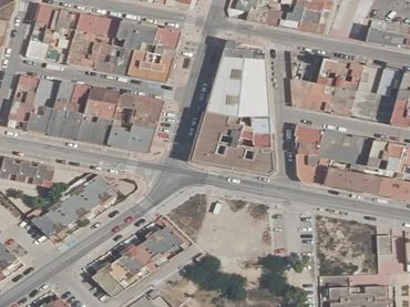 Piso en venta en CALLE ALCALDE MANUEL CARMONA 2 000 2 IZQ