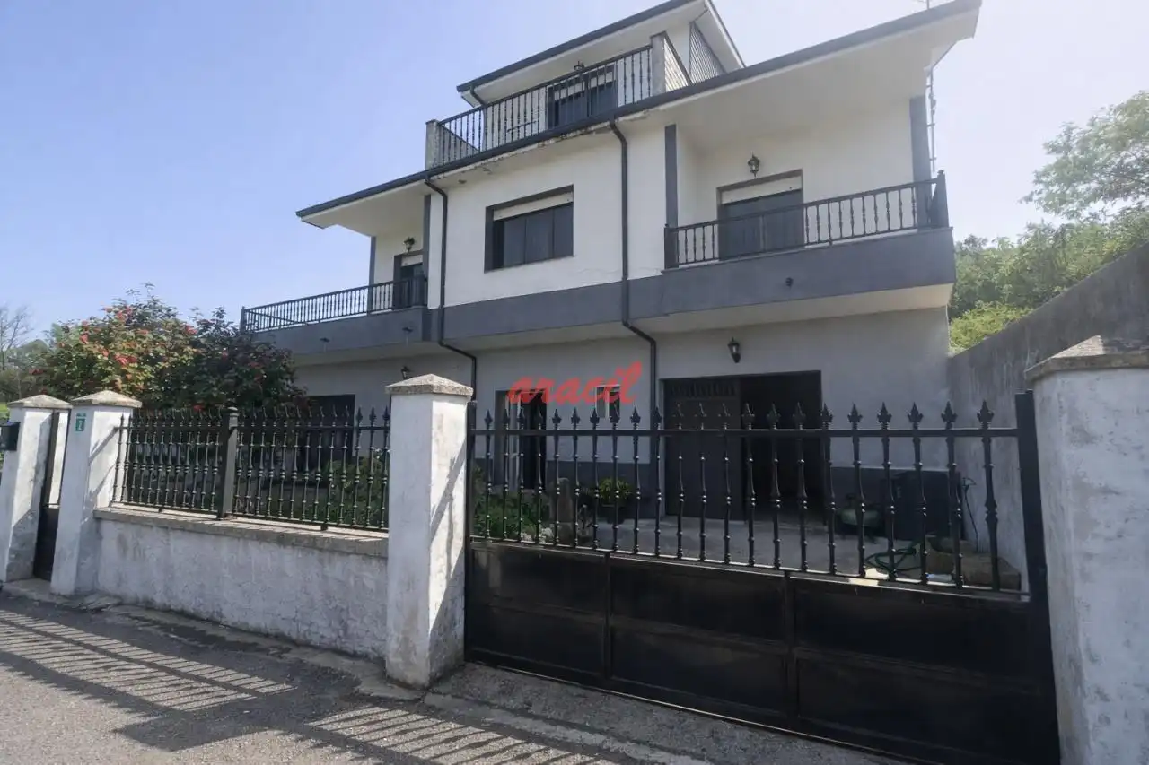 House with garden for sale in O Pereiro de Aguiar, imagen 2