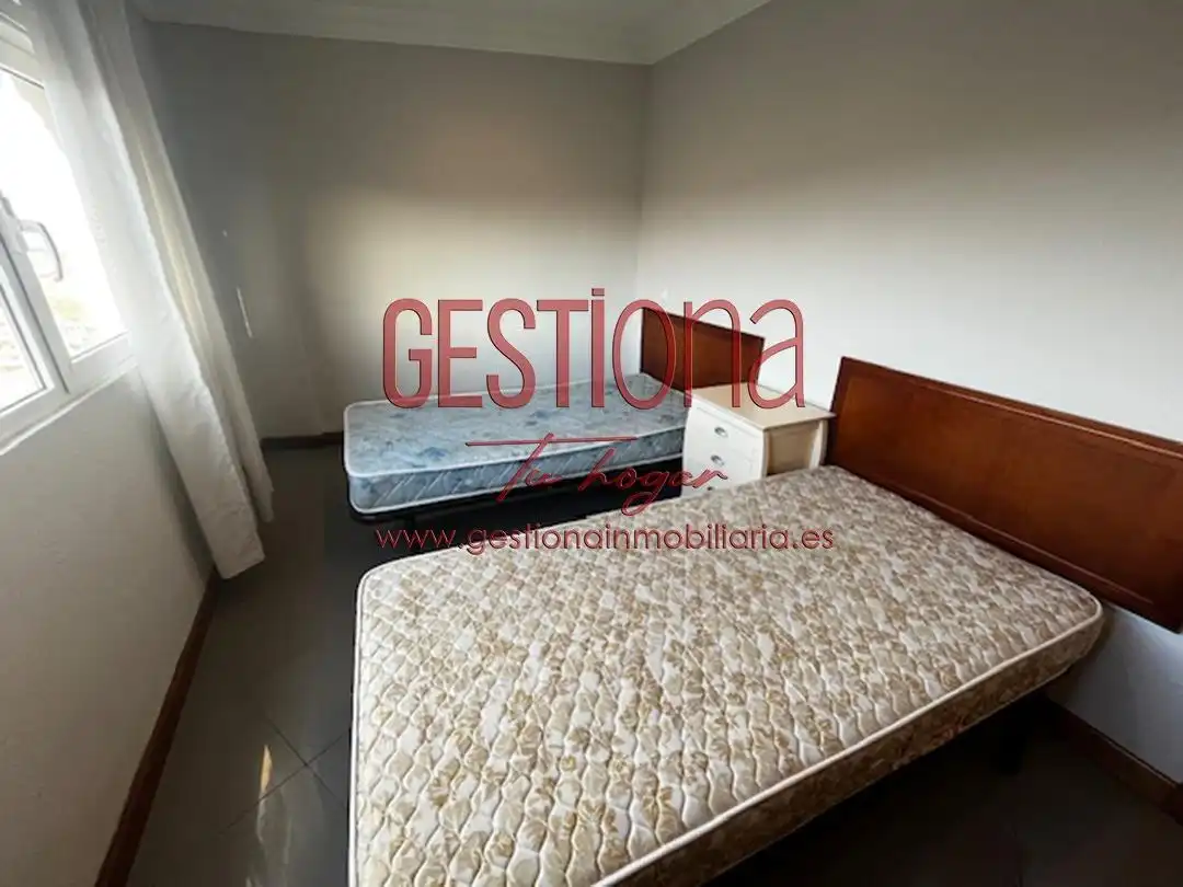 Habitación de Apartamento en venta en Laredo