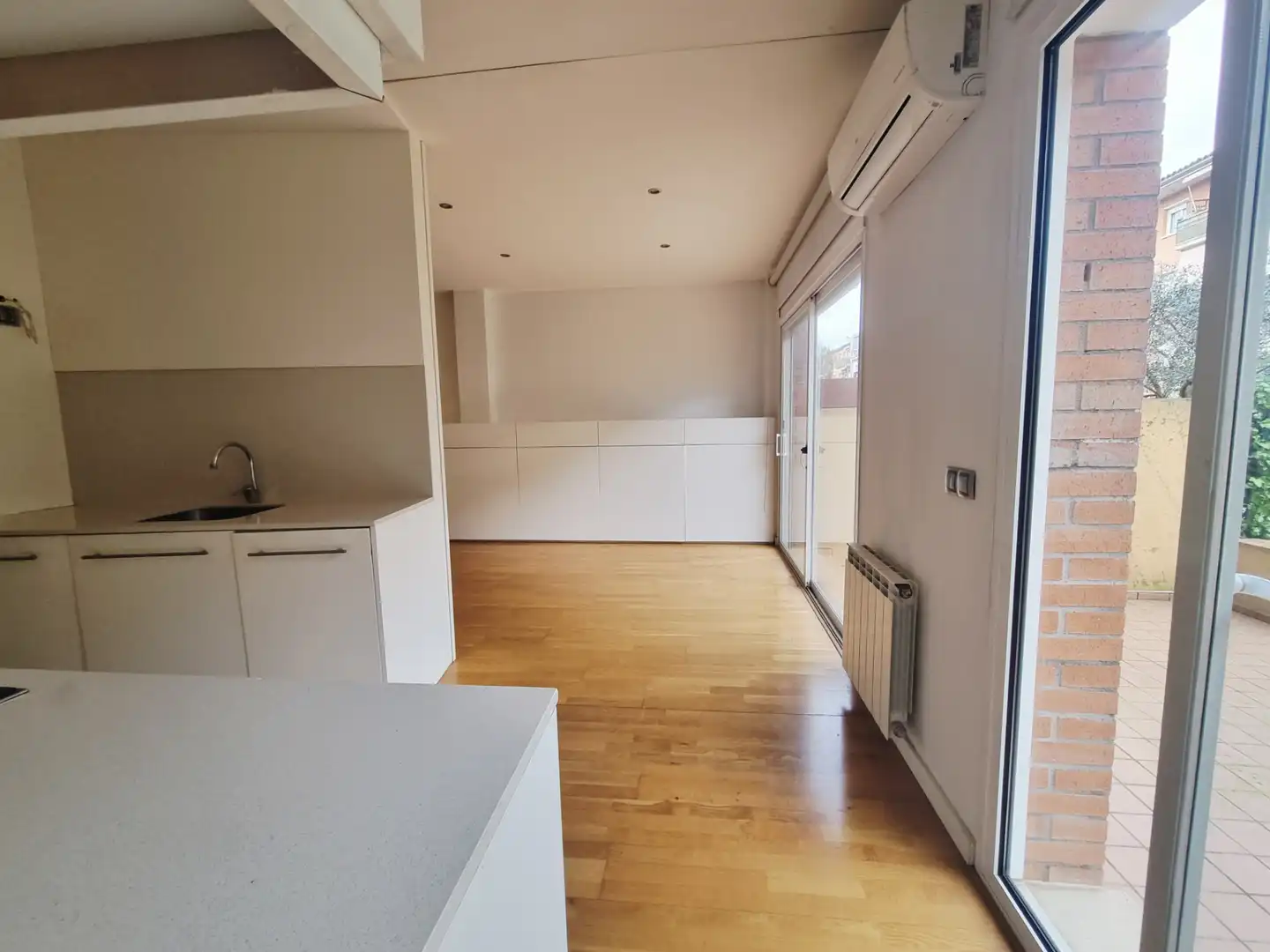 Cocina de Piso en venta en Girona con Aire acondicionado, Calefacción y Jardín privado