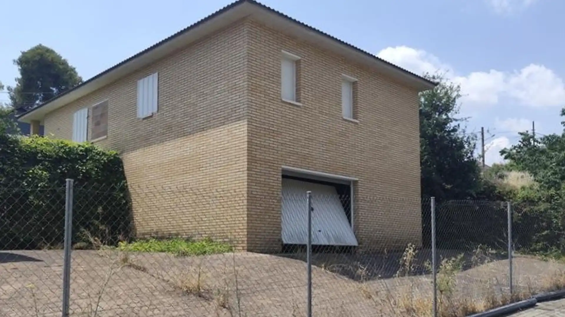 Exterior view of Houses for sale in La Torre de Claramunt  with Private garden