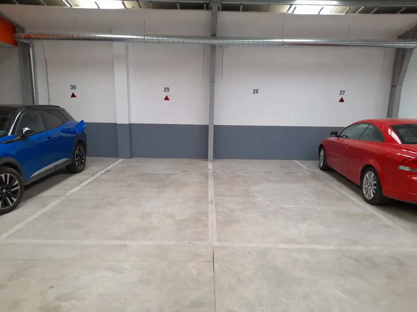 Parking of Flat for rent in Zaragoza  with Air Conditioner, Heating and Private garden
