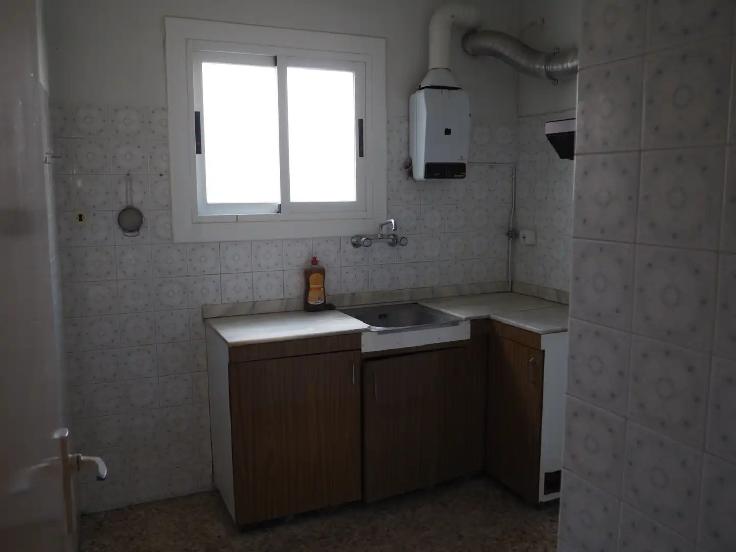 Cocina de Piso en venta en Flix con Aire acondicionado