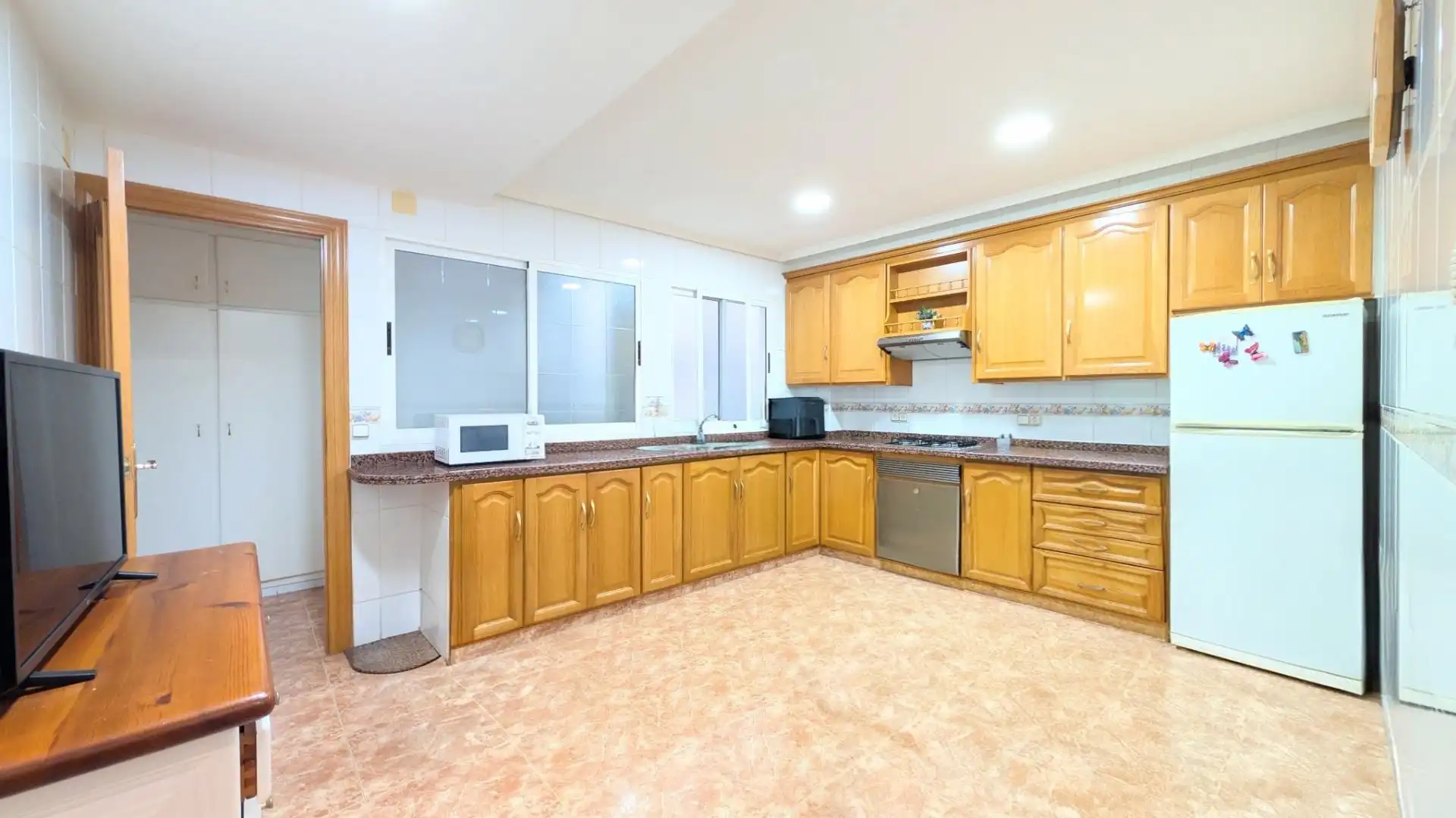 Kitchen of Flat for sale in Elche / Elx  with Air Conditioner and Balcony