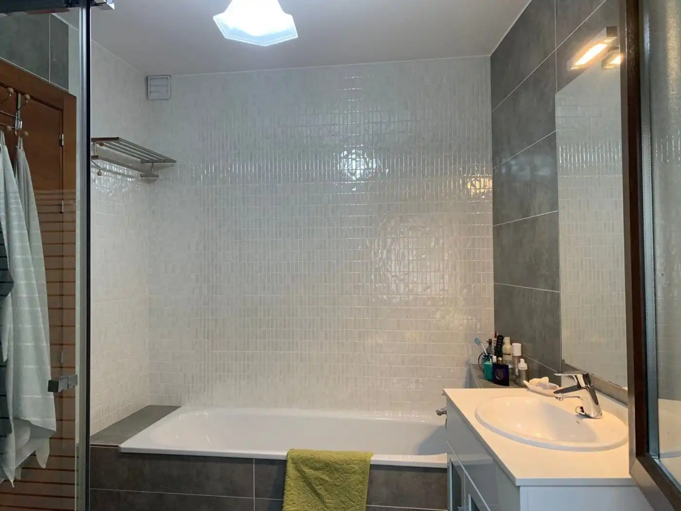Bathroom of Houses for sale in Santa María del Páramo  with Heating, Private garden and Parquet flooring
