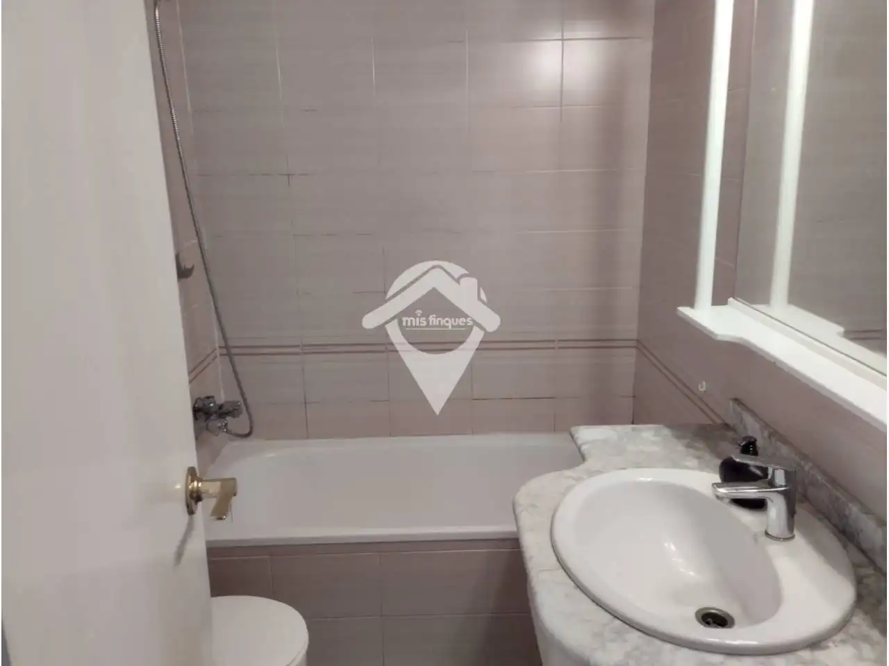 Baño de Casa o chalet en venta en Sant Quirze del Vallès con Jardín privado, Terraza y Alarma