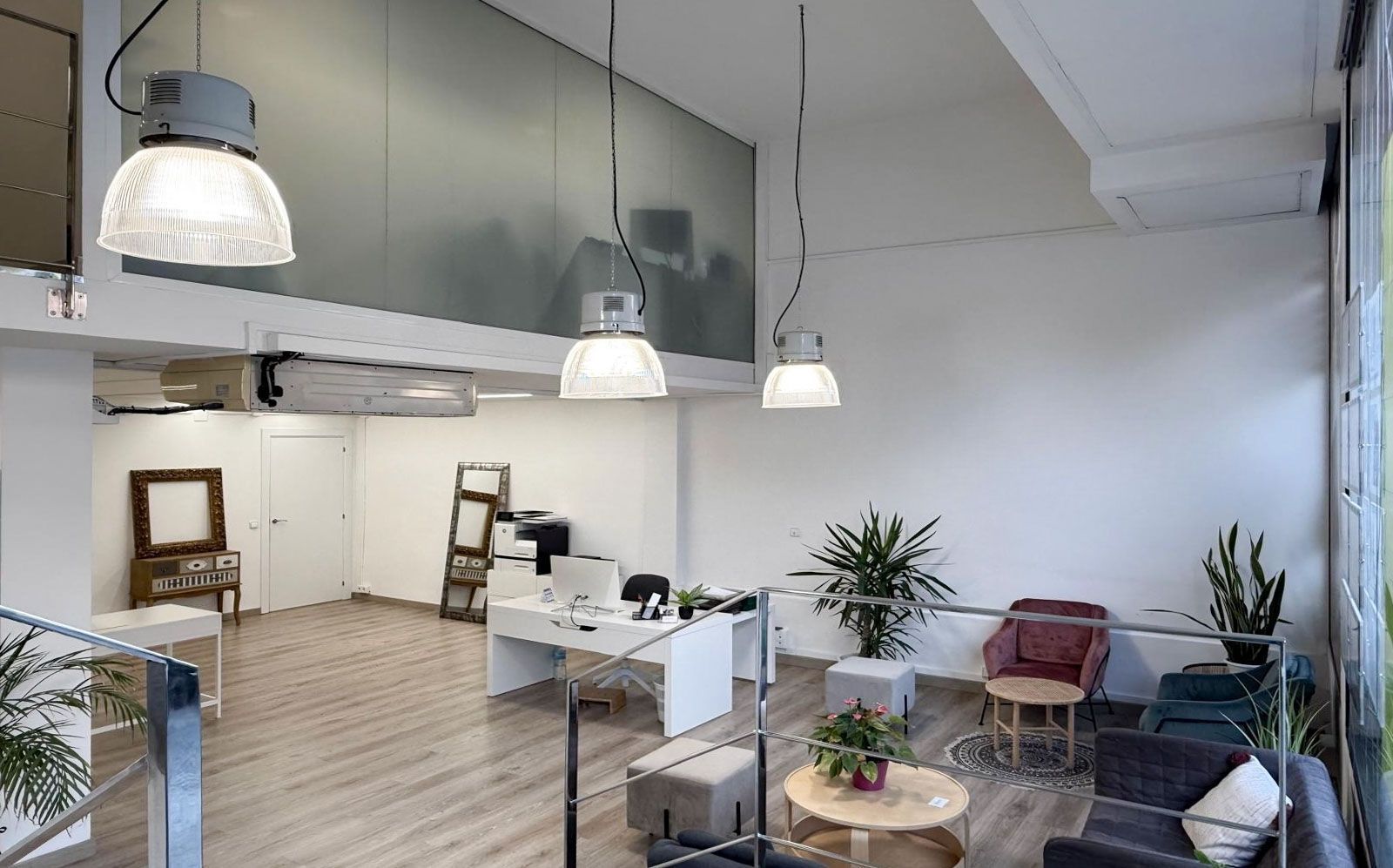 Local de alquiler en Vinyets - Molí Vell