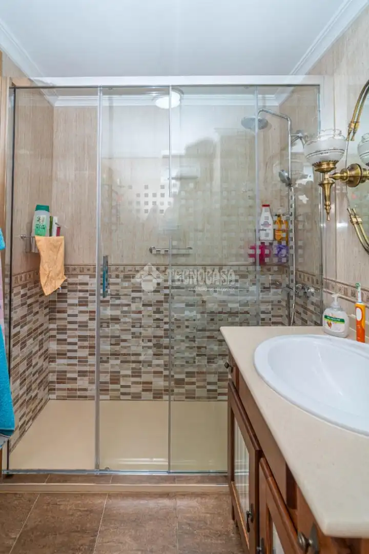 Baño de Piso en venta en Linares con Aire acondicionado, Terraza y Balcón