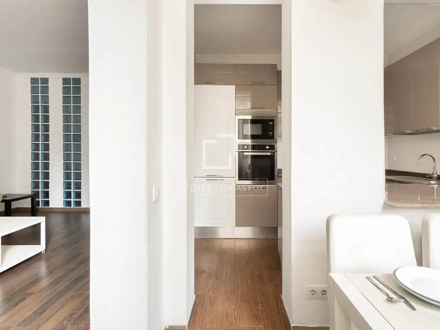 Cocina de Piso en venta en Barcelona con Calefacción, Parquet y Amueblado