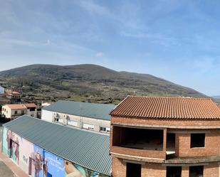 Vista exterior de Casa o xalet en venda en Cabrero amb Terrassa